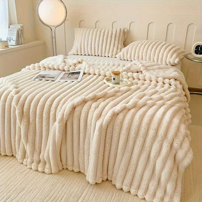 Luxurious Faux Rabbit Fur Throw Blanket Soft Warm Cozy for Couch Bed and Travel