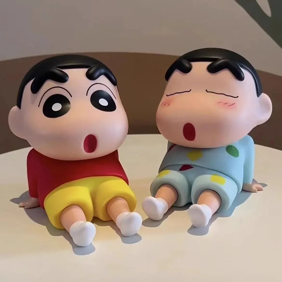 Crayon Shin Chan Figures Phone Holder