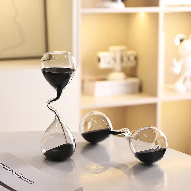 Modern Glass Hourglass Decoration with Elegant Sand Timer Design