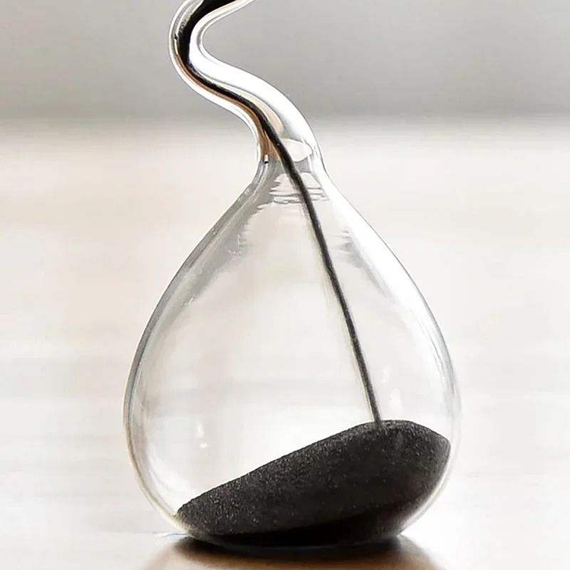 Modern Glass Hourglass Decoration with Elegant Sand Timer Design