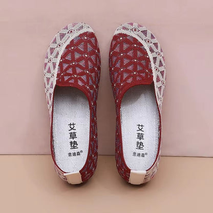 Lightweight Soft-Bottom Slip-On Shoes for Women – 2025 Fashion Comfort