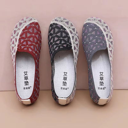 Lightweight Soft-Bottom Slip-On Shoes for Women – 2025 Fashion Comfort