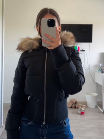 Womens Faux Fur Hooded Jacket, Quilted Cropped Coat, Winter Fashion Outerwear with Zipper Pockets