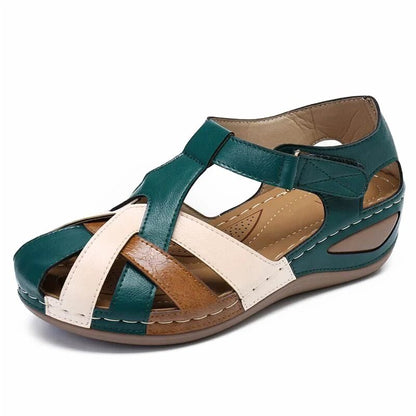 Women Simple Lightweight Summer Sandals for Beach and Casual Wear