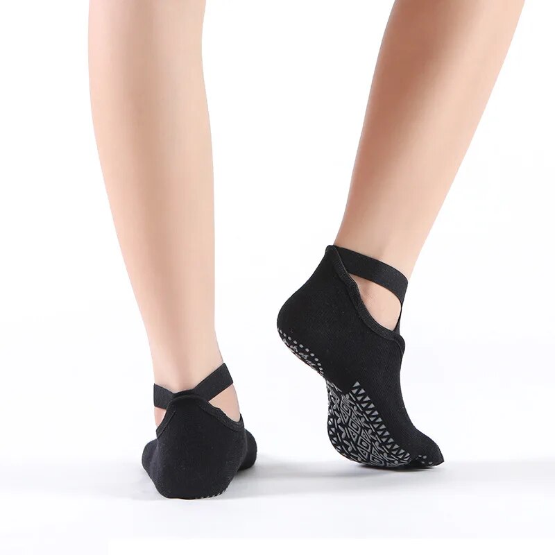 Comfortable Women Breathable Yoga Socks, Five Toe Silicone Non-Slip Bandage Pilates Socks for Ballet, Fitness, and Home