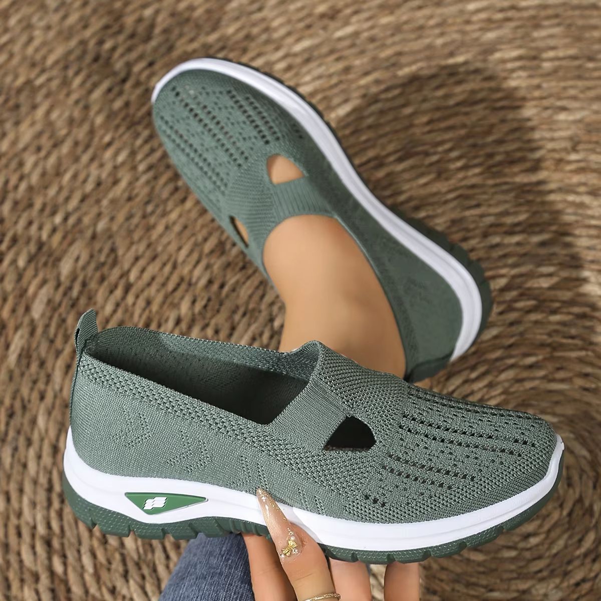 Women's Breathable Fly-Weave Summer Sneakers – Lightweight, Non-Slip Comfort Shoes for Everyday Wear