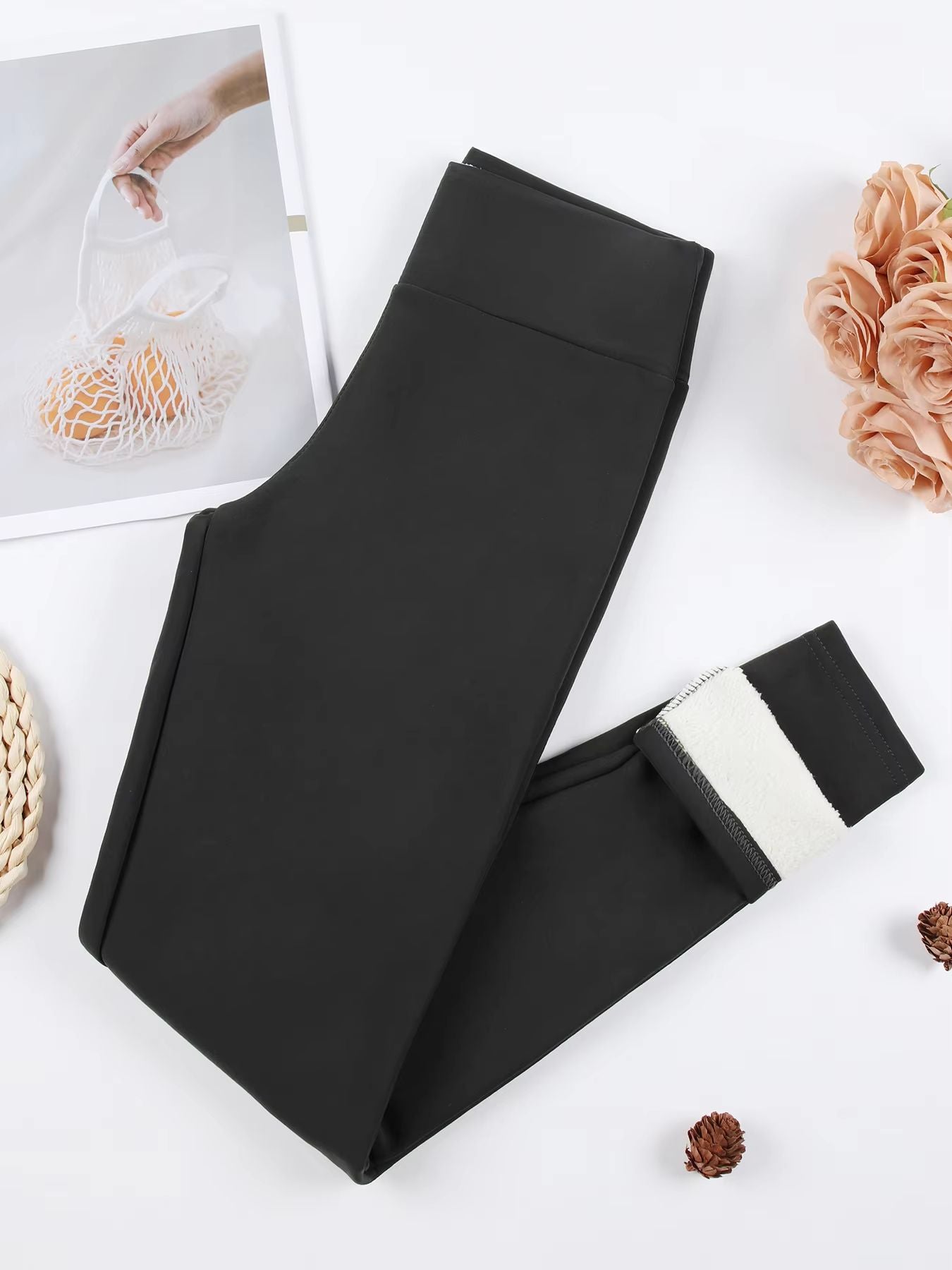 Women's Ultra-Soft Thermal Velvet Leggings – High Waist Slim Fit Winter Pants