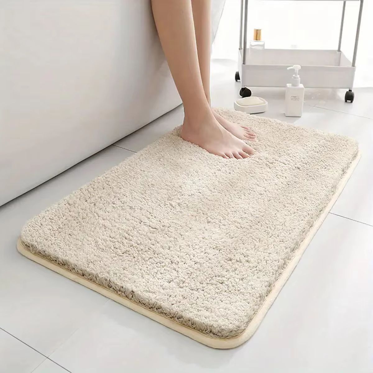 Ultra-Absorbent Anti-Slip Bathroom Mat – Thick, Long-Hair, Machine-Washable Toilet Rug