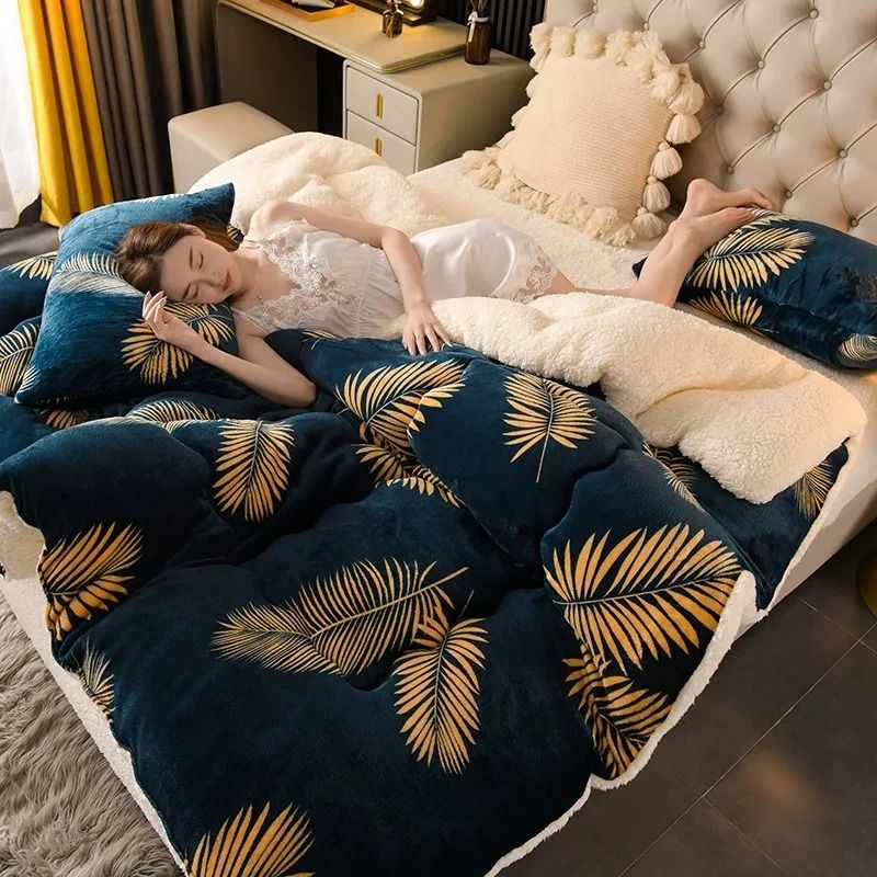 Super Thick Winter Warm Blanket Weighted Artificial Lamb Cashmere Comforter for Bed