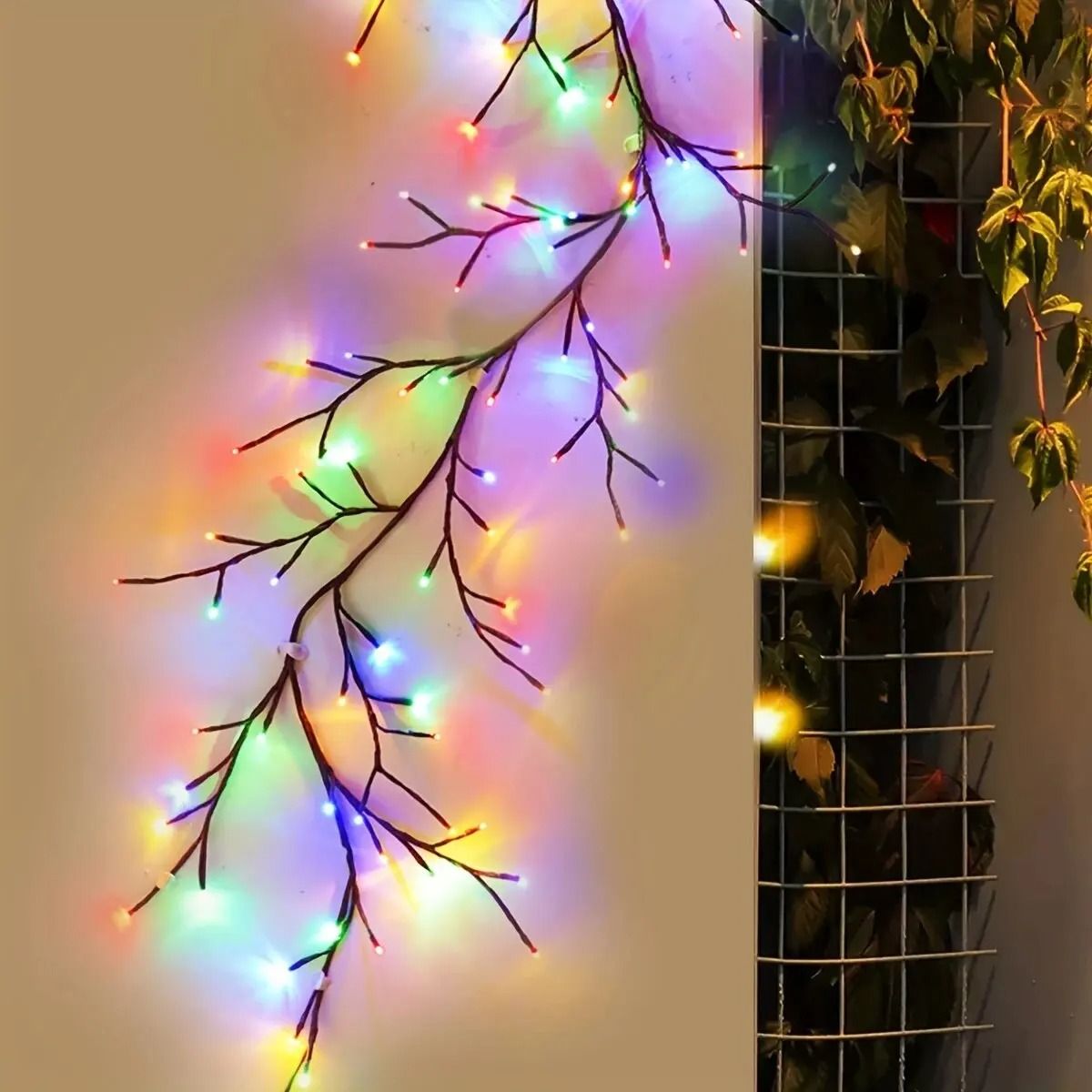 Solar Powered Willow Vine String Lights with 96 LEDs