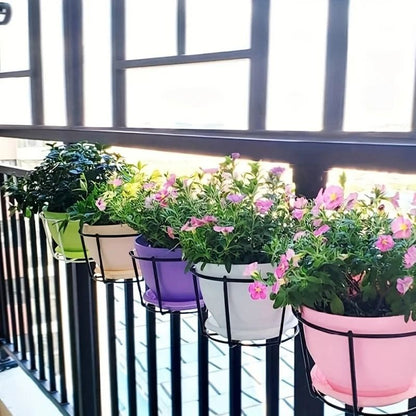 Stylish Round Metal Hanging Planters 4 Piece Set for Balcony Garden Indoor Decor