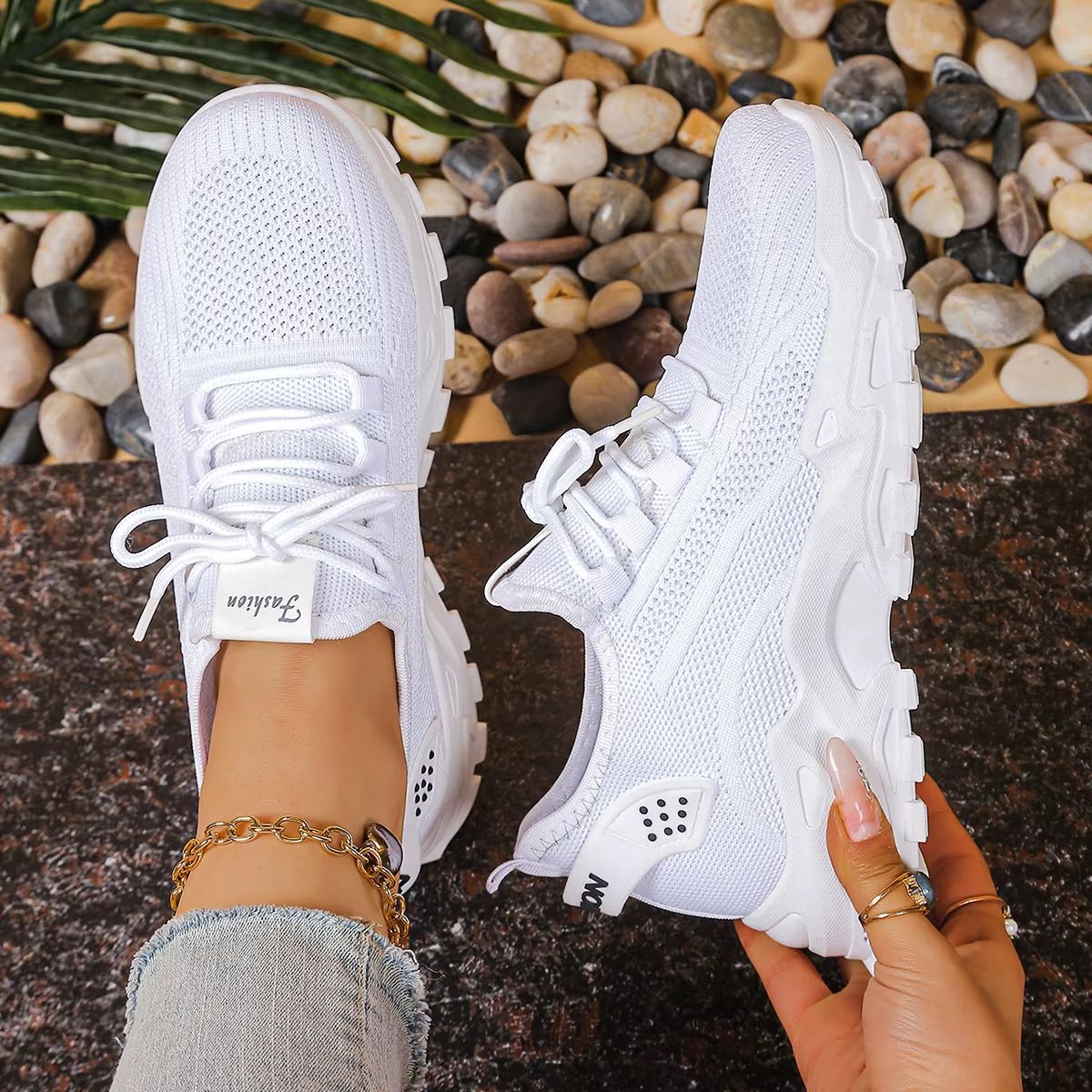 2025 Versatile Height-Boost Sneaker – Solid Colour Women's Casual Shoes with Free Shipping