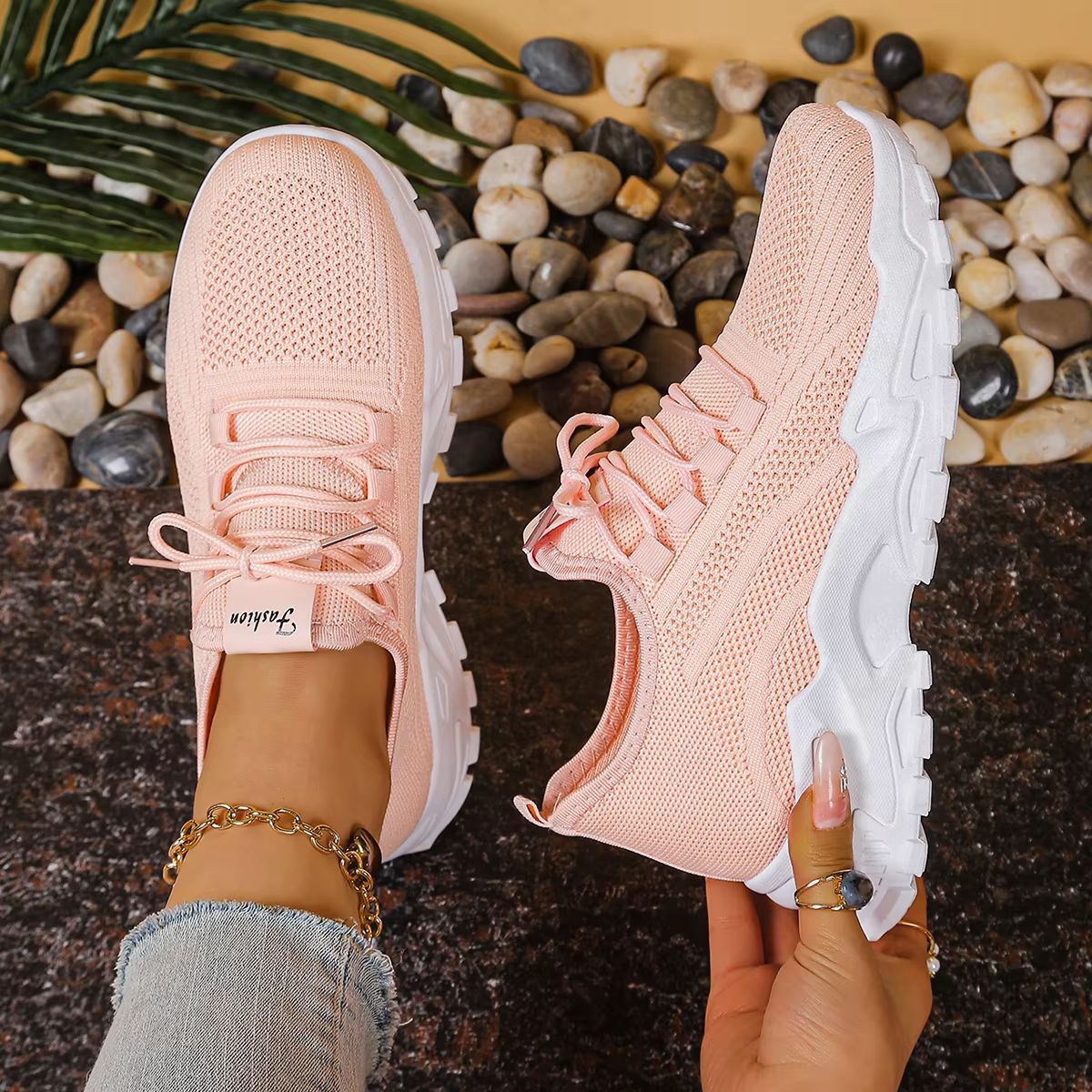 2025 Versatile Height-Boost Sneaker – Solid Colour Women's Casual Shoes with Free Shipping