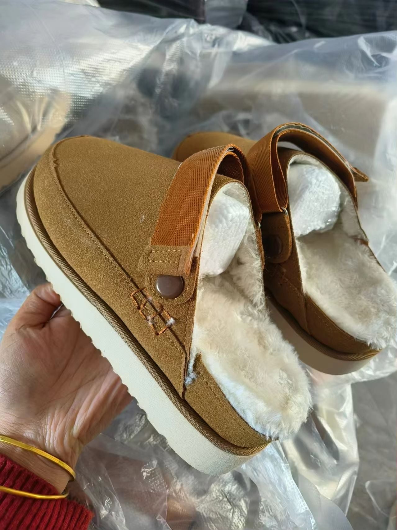 Cashmere-Lined Platform Snow Boots – Women's Thick-Sole Winter Half-Slippers with Fuzzy Upper