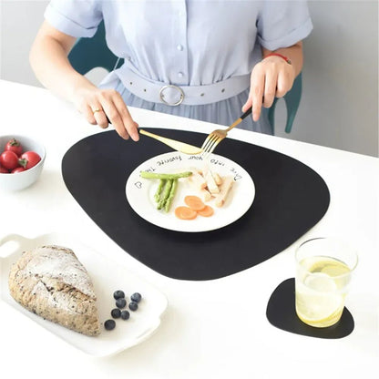 Triangle Leather Place mats, Non Slip Insulation Pads for Kitchen Dining Table, Modern Nordic Decor, Steak Pad Set