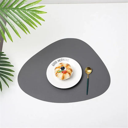 Triangle Leather Place mats, Non Slip Insulation Pads for Kitchen Dining Table, Modern Nordic Decor, Steak Pad Set