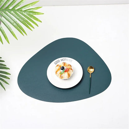 Triangle Leather Place mats, Non Slip Insulation Pads for Kitchen Dining Table, Modern Nordic Decor, Steak Pad Set