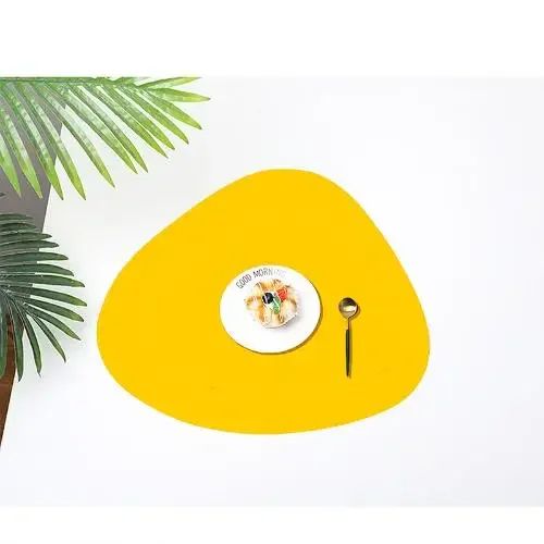 Triangle Leather Place mats, Non Slip Insulation Pads for Kitchen Dining Table, Modern Nordic Decor, Steak Pad Set