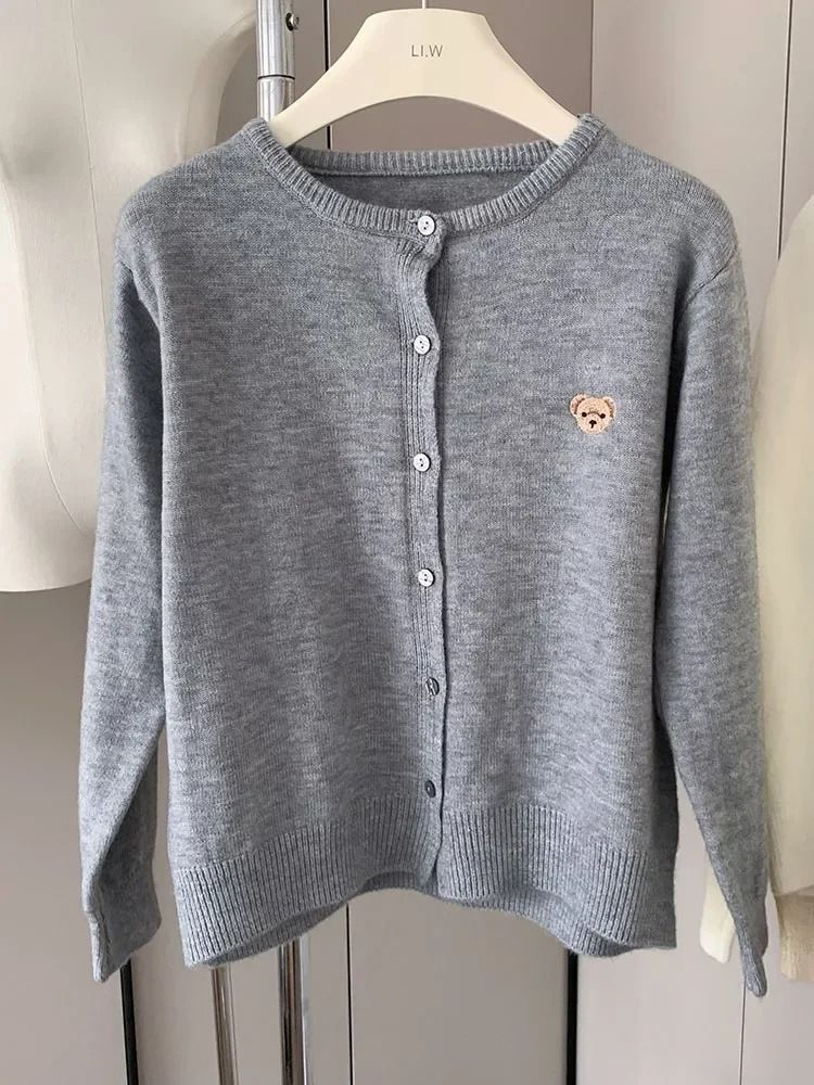 Zekye Autumn O Neck Knit Sweater with Sweet Cartoon Embroidery