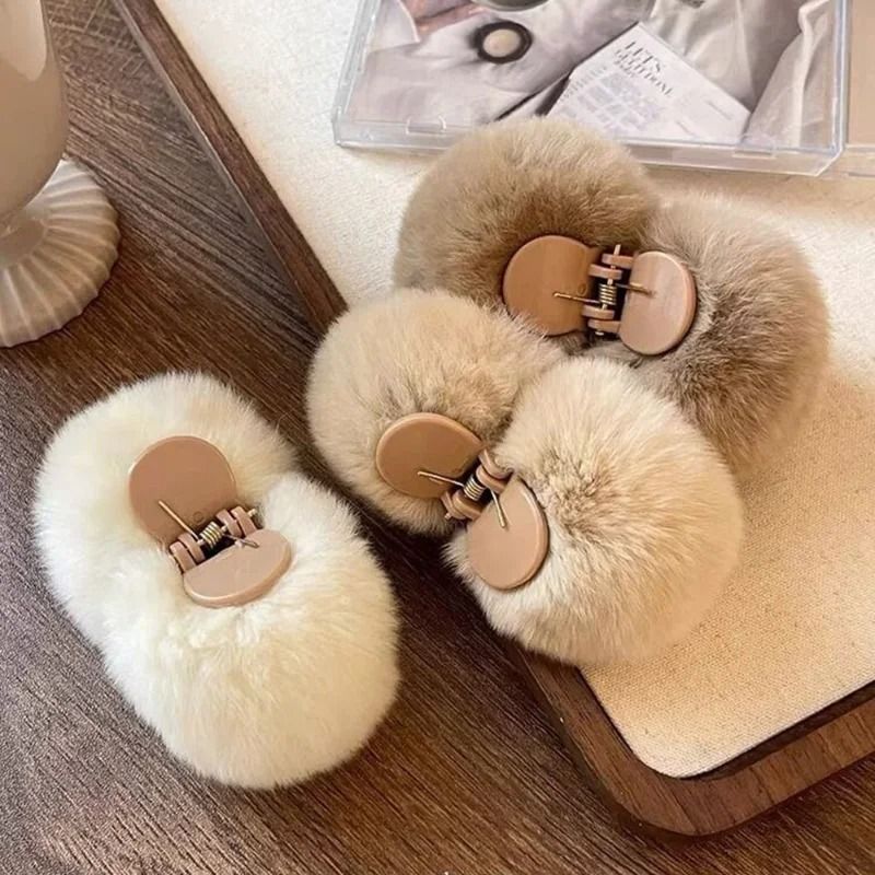 Cute Rabbit Plush Hair Claw Clip – Soft Pom Pom Bunny Hairpin for Women and Girls