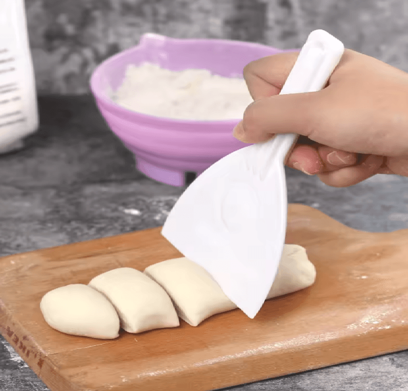 BakeEase Plastic Cake Scraper and Dough Cutter Set