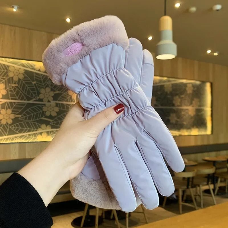 Women Winter Warm Ski Gloves with Fleece Lining and Touch Screen Design
