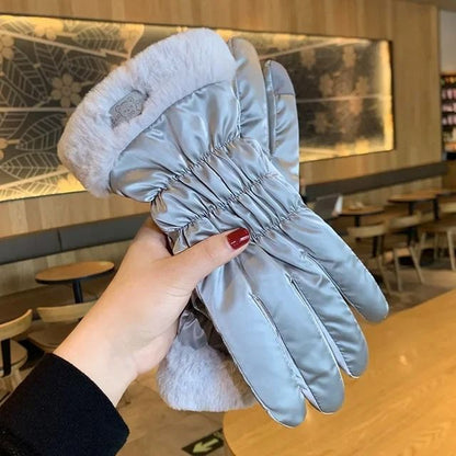 Women Winter Warm Ski Gloves with Fleece Lining and Touch Screen Design