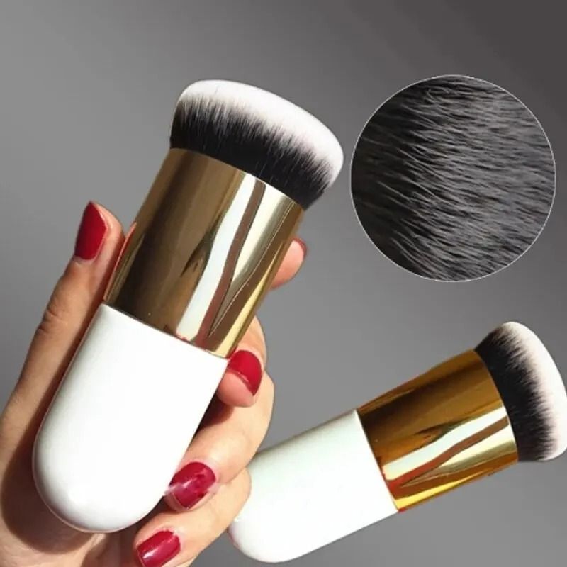 Flawless Finish Foundation Brush for Effortless Makeup Application
