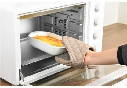 Fish Shaped Silicone Anti Scald Oven Gloves Kitchen Tray Holder