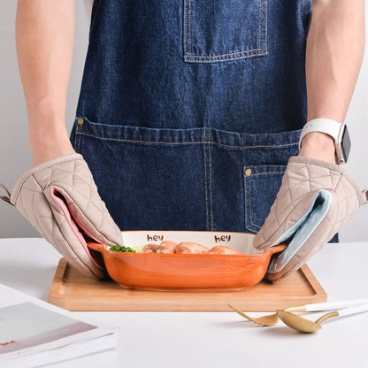 Fish Shaped Silicone Anti Scald Oven Gloves Kitchen Tray Holder