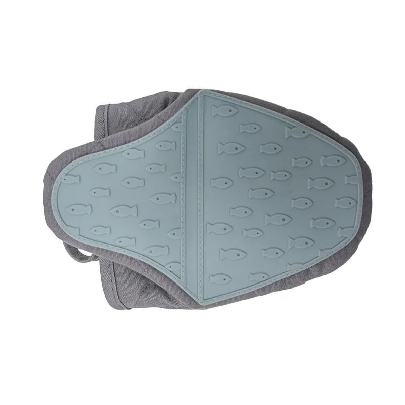 Fish Shaped Silicone Anti Scald Oven Gloves Kitchen Tray Holder