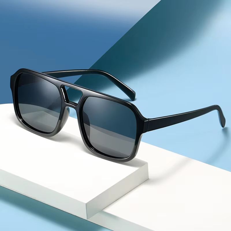 RetroFrame Round Square Sunglasses for Women & Men – Vintage PC Frame Anti-Glare Shades