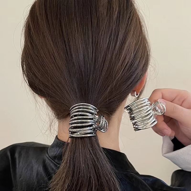 Sculpted Shine irregular metal hair claw – Non-Slip High Ponytail Clip for Women & Girls