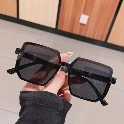 Big Frame Vintage Sunglasses for Men and Women – Retro Square UV Protection Eyewear
