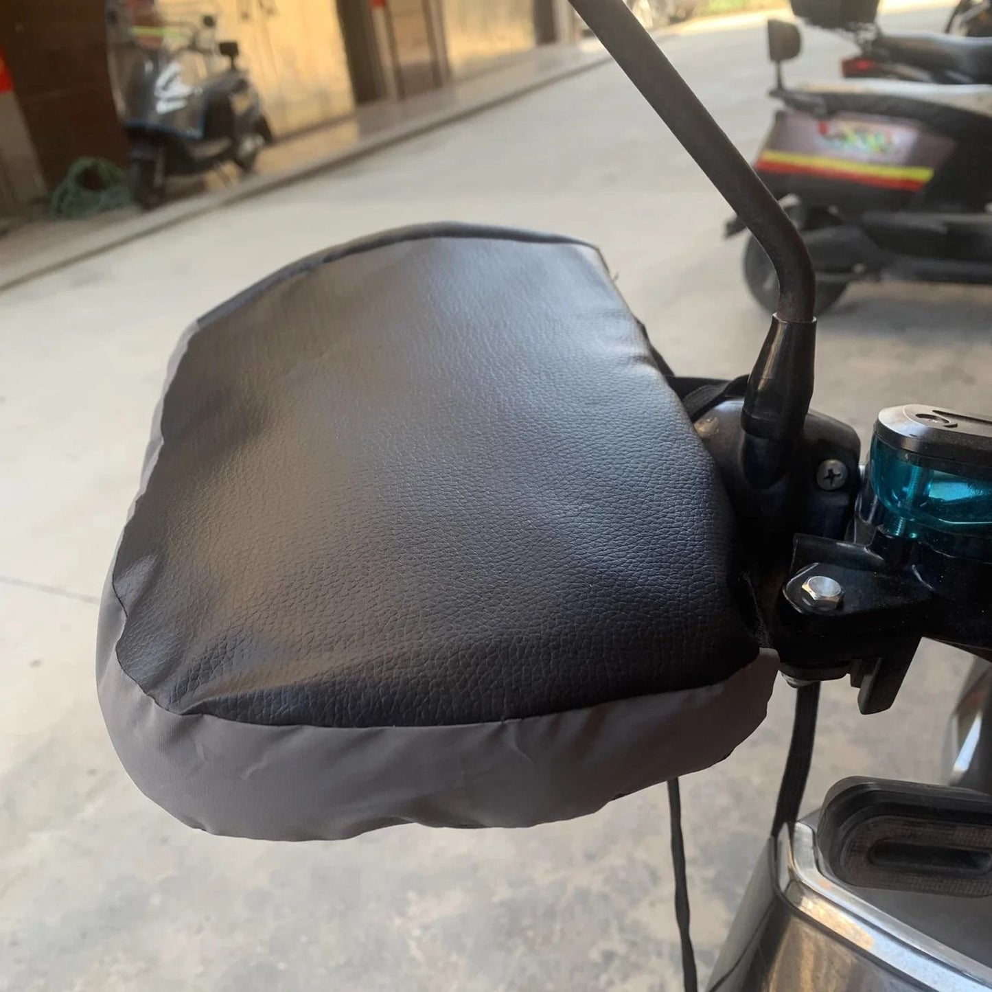 Winter Electric Bike Gloves Plush Handlebar Mittens Windproof Warm Cover for Bicycle Motorcycle