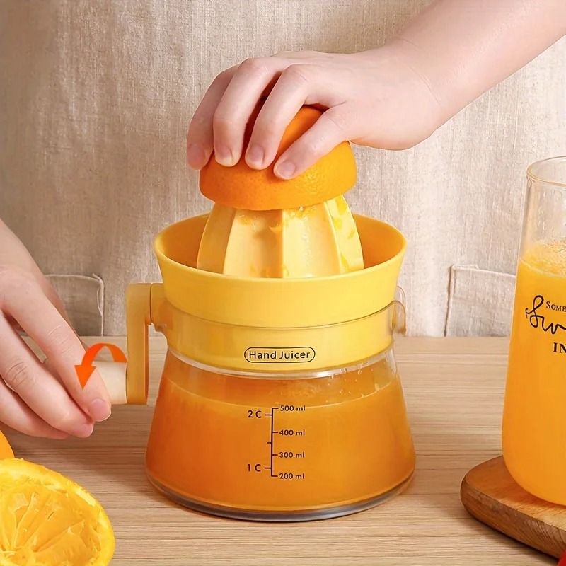 Manual Citrus Juicer with Measuring Container