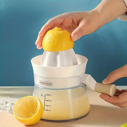 Manual Citrus Juicer with Measuring Container