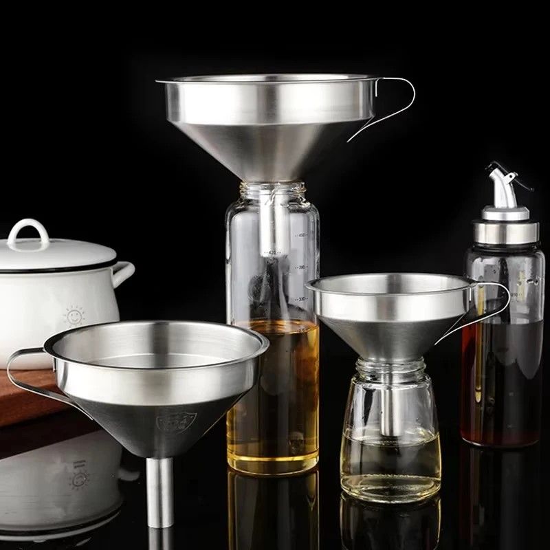 Premium 304 Stainless Steel Oil & Liquid Funnel with Strainer – Spill-Free Kitchen Transfer Tool