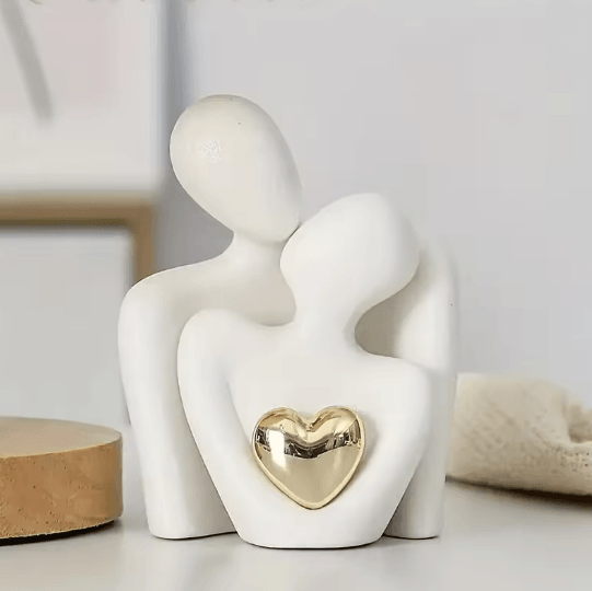 Romantic Couple Embrace Statue