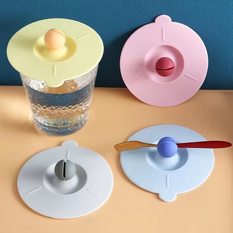 Heat-Resistant Silicone Universal Cup Lid with Spoon Holder and Anti-Dust Cover