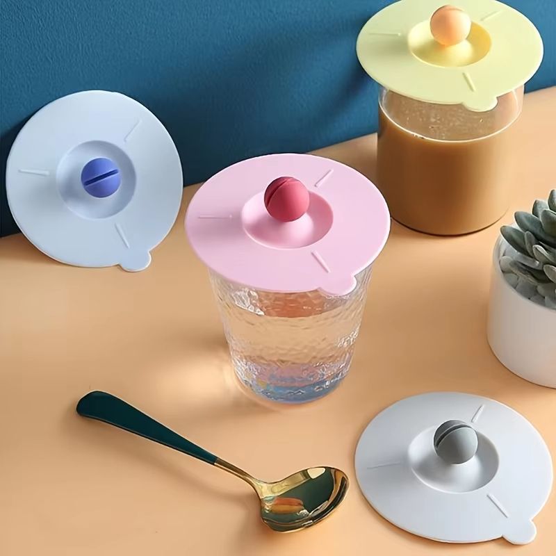 Heat-Resistant Silicone Universal Cup Lid with Spoon Holder and Anti-Dust Cover