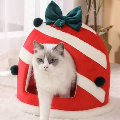 Christmas Cozy Pet Bed for Cats and Small Dogs