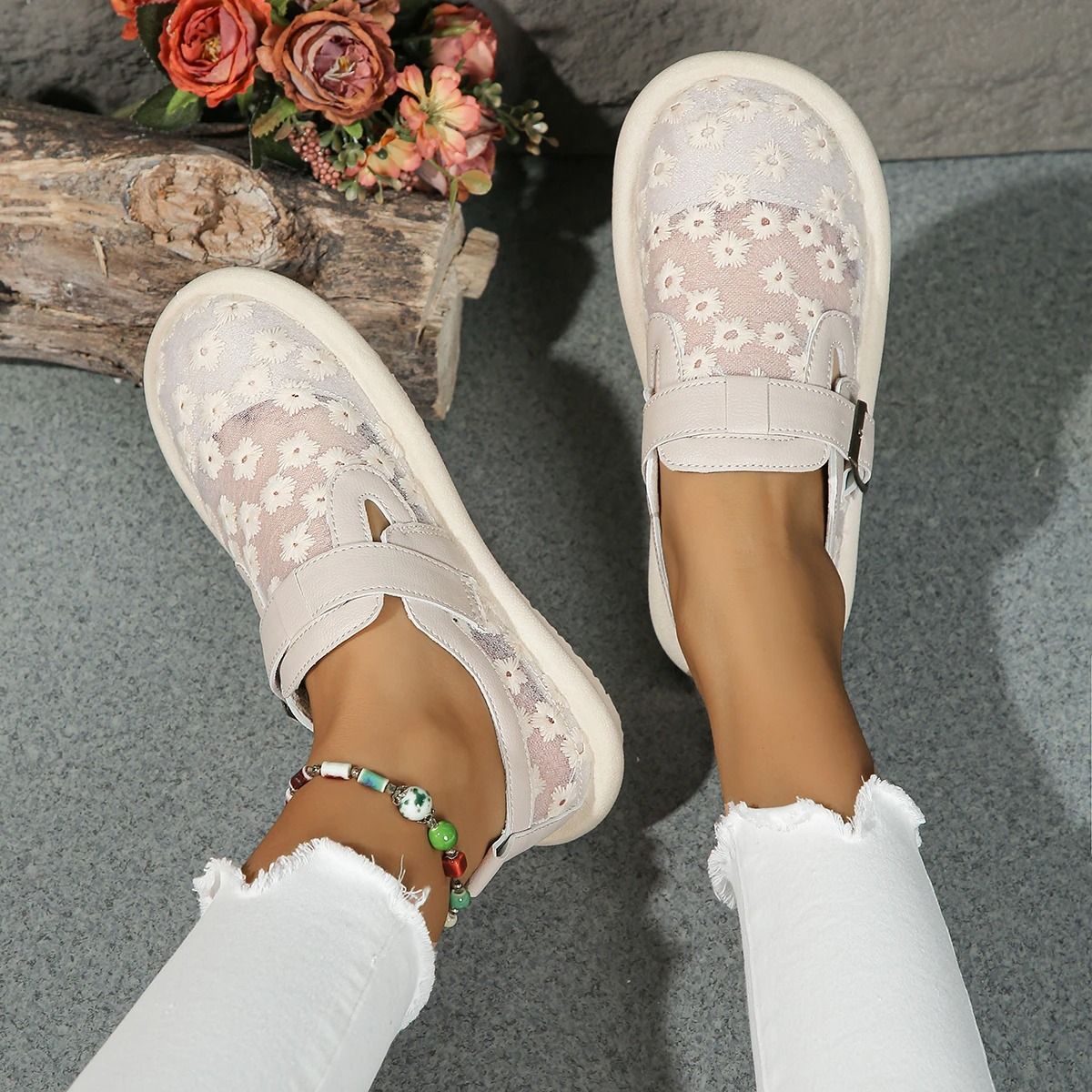 Womens Summer Mesh Sneakers Casual Breathable Flat Shoes with Buckle Latch Covered Toe Design