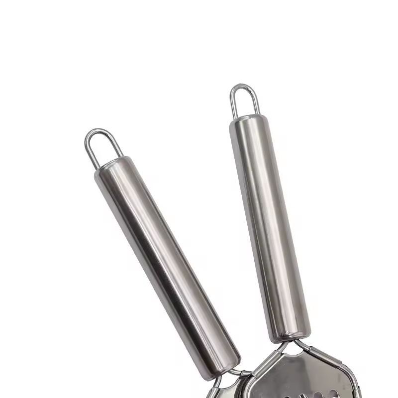 Elegant Micro-Blade Stainless Steel Grater – Premium Cheese, Carrot & Ginger Zester