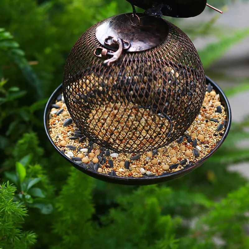 Large-Capacity Metal Bird Feeder – Squirrel-Proof Outdoor Hanging Feeder