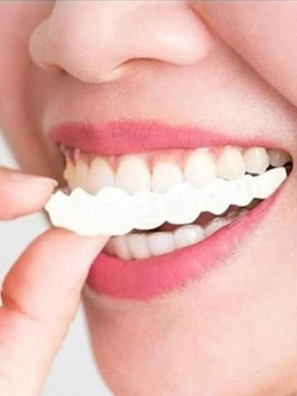 Snap On Teeth Veneers, Temporary Dentures for Men and Women, Instant Confident Smile Cover, Oral Hygiene Tool