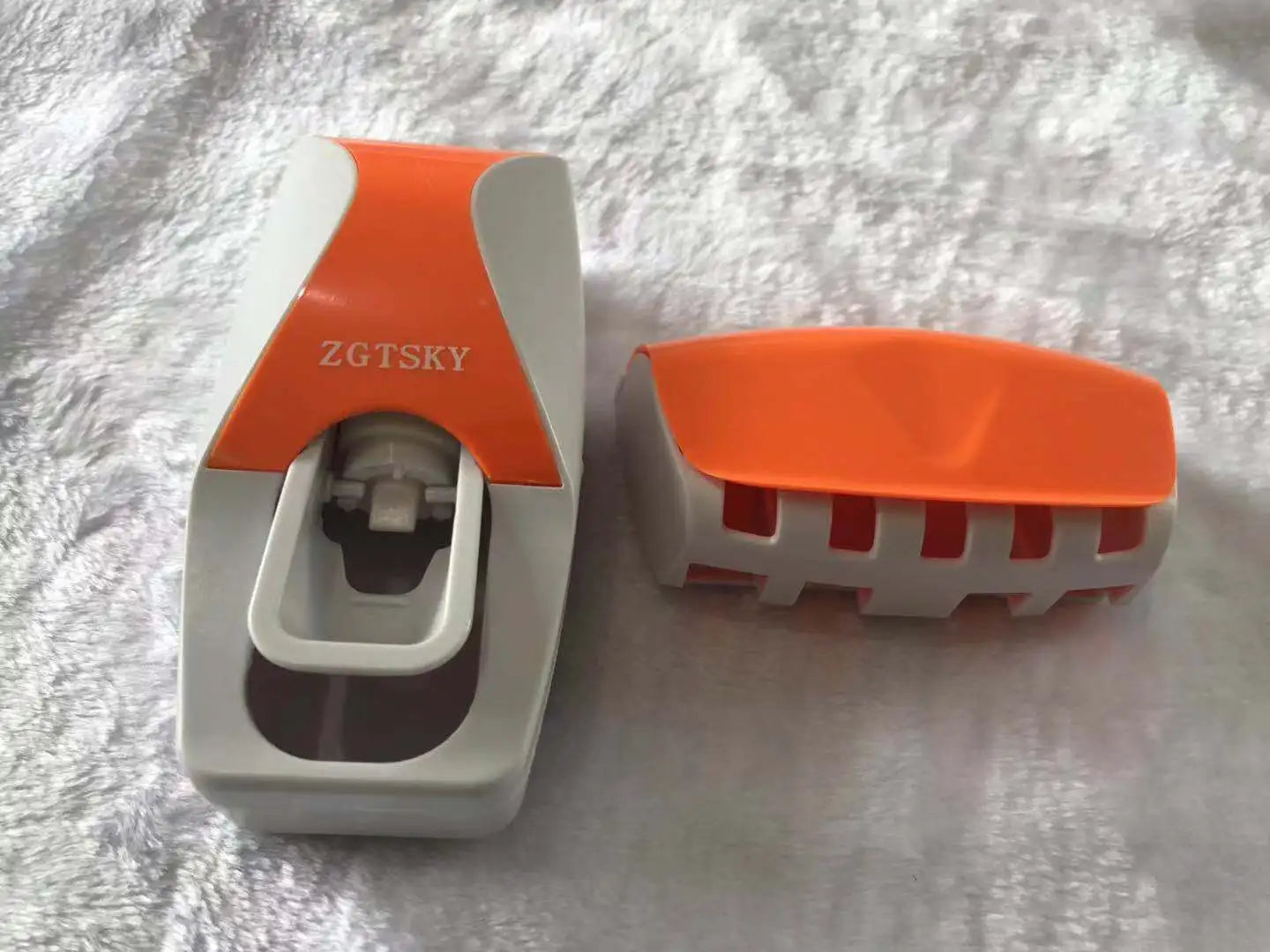 Bathroom Accessories, Automatic Toothpaste Dispenser, Wall Mount Toothbrush Holder, Dust-Proof Toothpaste Squeezer