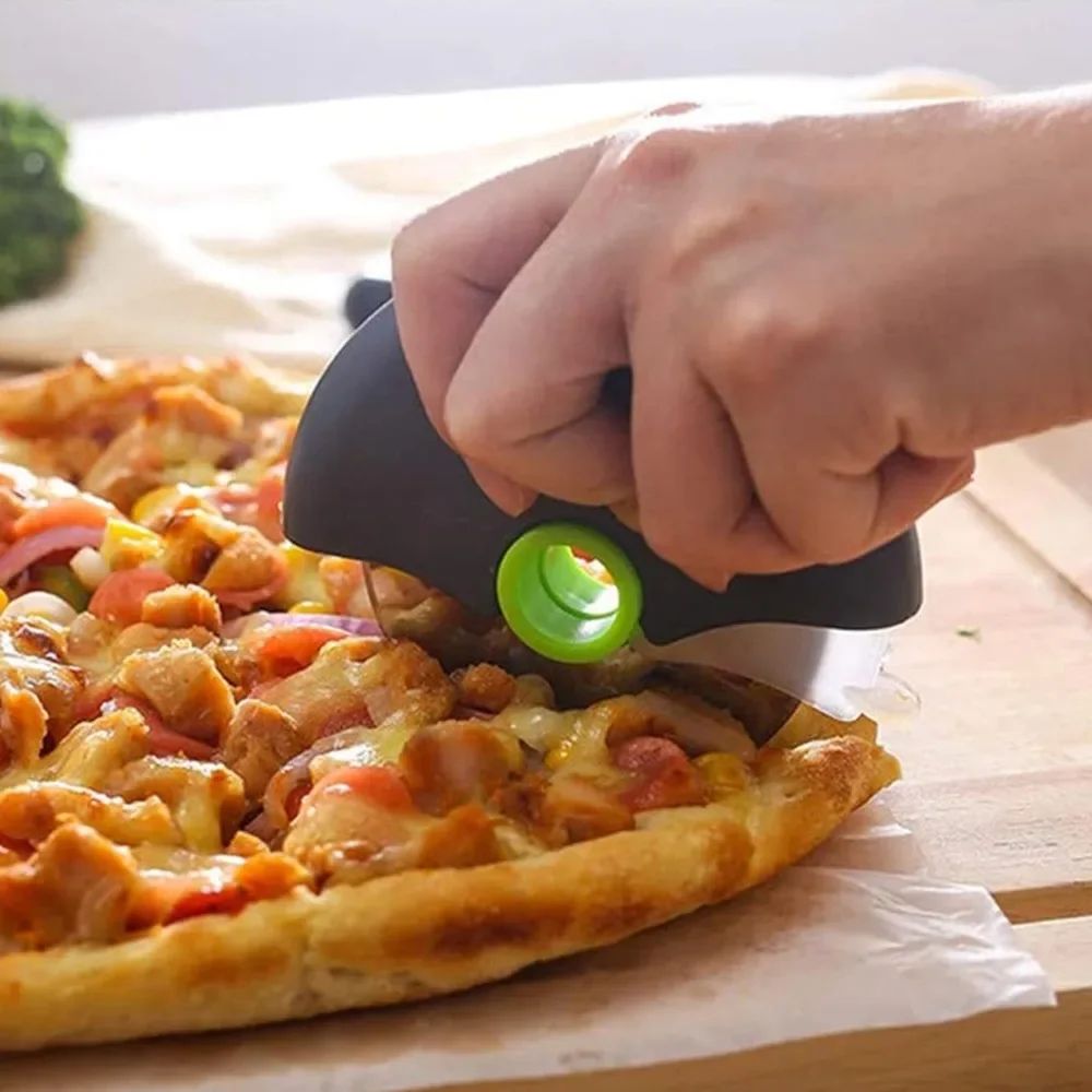 Premium Stainless Steel Pizza Cutter Wheel with Protective Blade Cover – Ergonomic Kitchen pizza cutter wheel