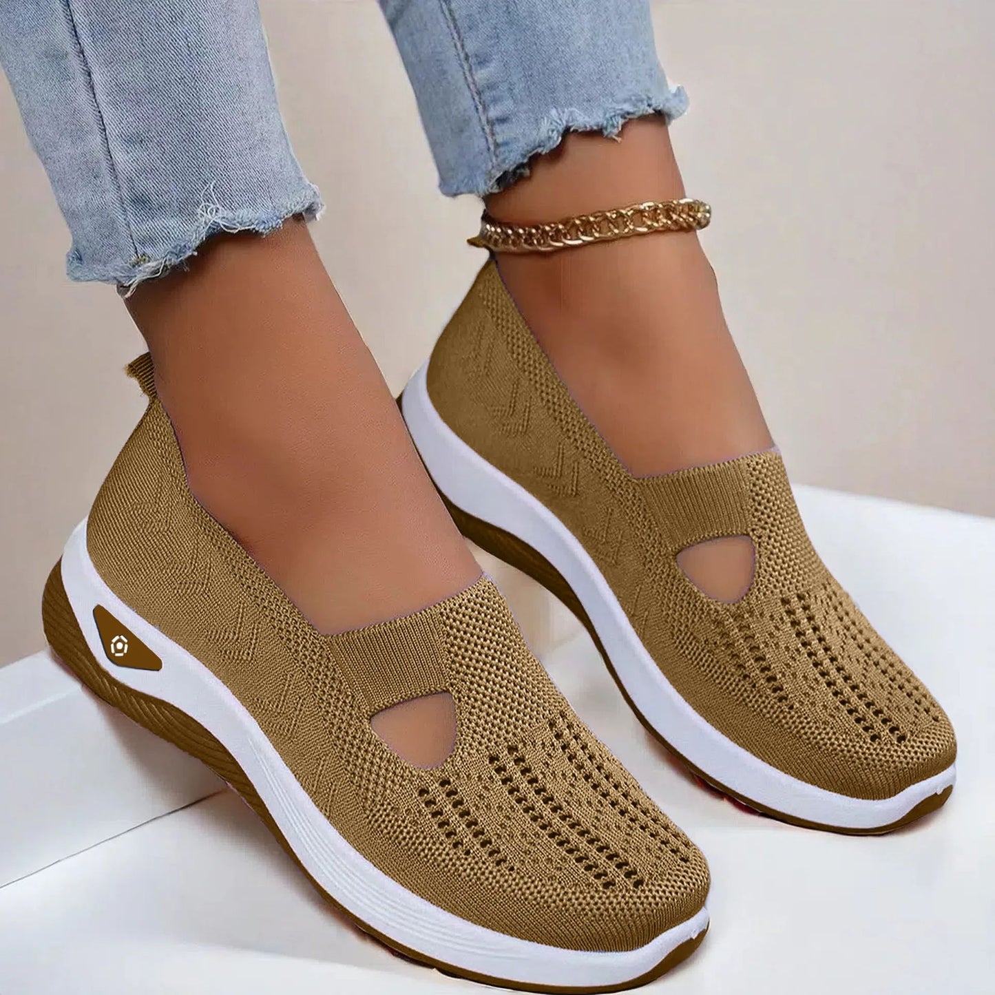 Non-Slip Shoes for Elderly Women Designed for Stability, Soft Sole Walking Flats for Daily Use
