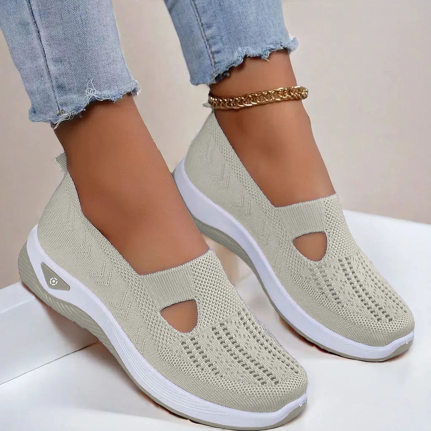 Soft Sole Shoes for Long Standing, Cushioned Walking Flats for Everyday Comfort and Support